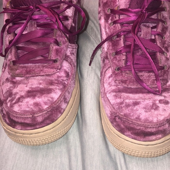 Air Force 1 Crushed Velvet size 4Y “Tea Berry” - Picture 15 of 16